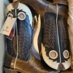 Wholesale cowboy boots pallet
